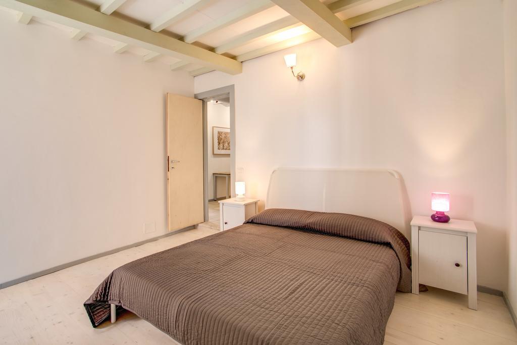 Three Bedroom Apartment Campo Dei Fiori روما المظهر الخارجي الصورة